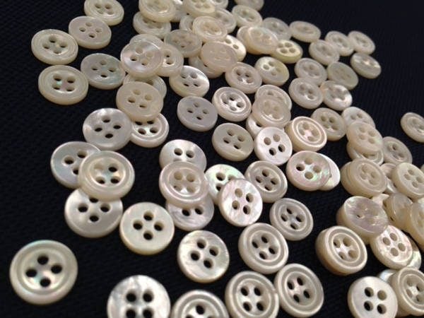 x14 line Mother of Pearl buttons