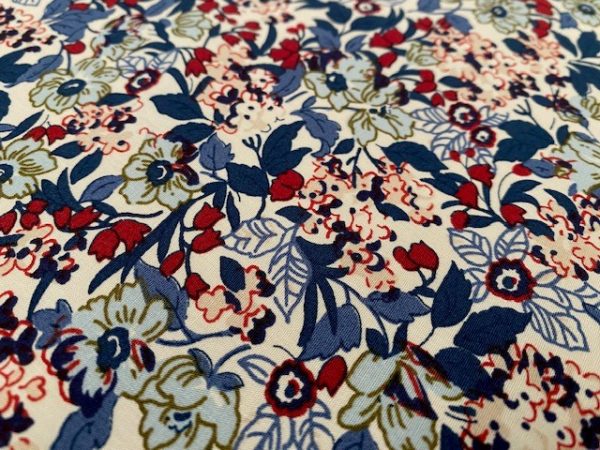 Hampton 419 red flowers printed fabric