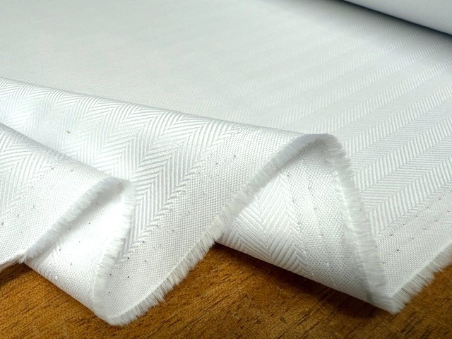 Balmoral 200 white herringbone