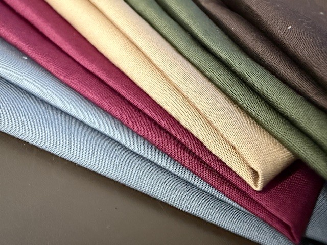 Nelson plain claret cotton poplin